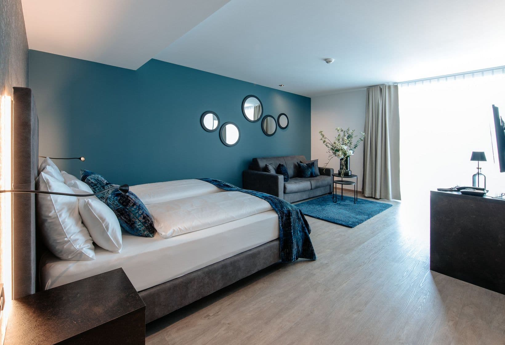 Premium Pool Level Suite #202